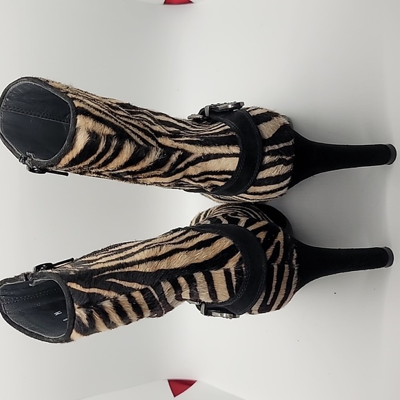 STUART WEITZMAN sz8 Pipenouveau Calf Hair Platform Bootie Zebra Print RA… - Picture 10 of 13
